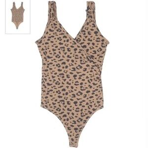 Abercrombie & Fitch Brown Leopard Print Bodysuit
•Size M